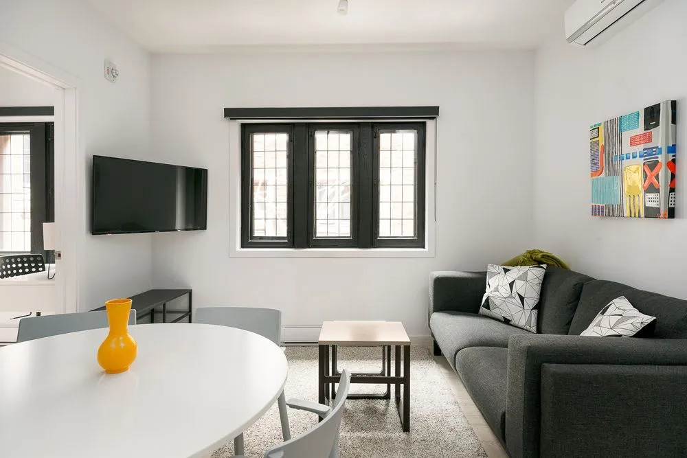 Colorful 2br In Downtown Mtl By Sonder