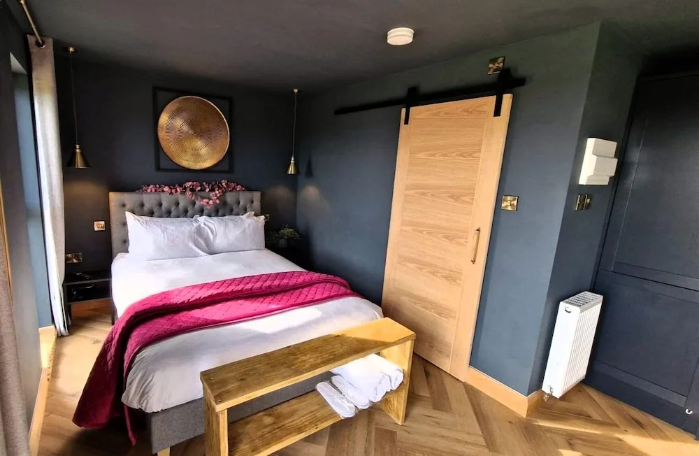TT Lodges