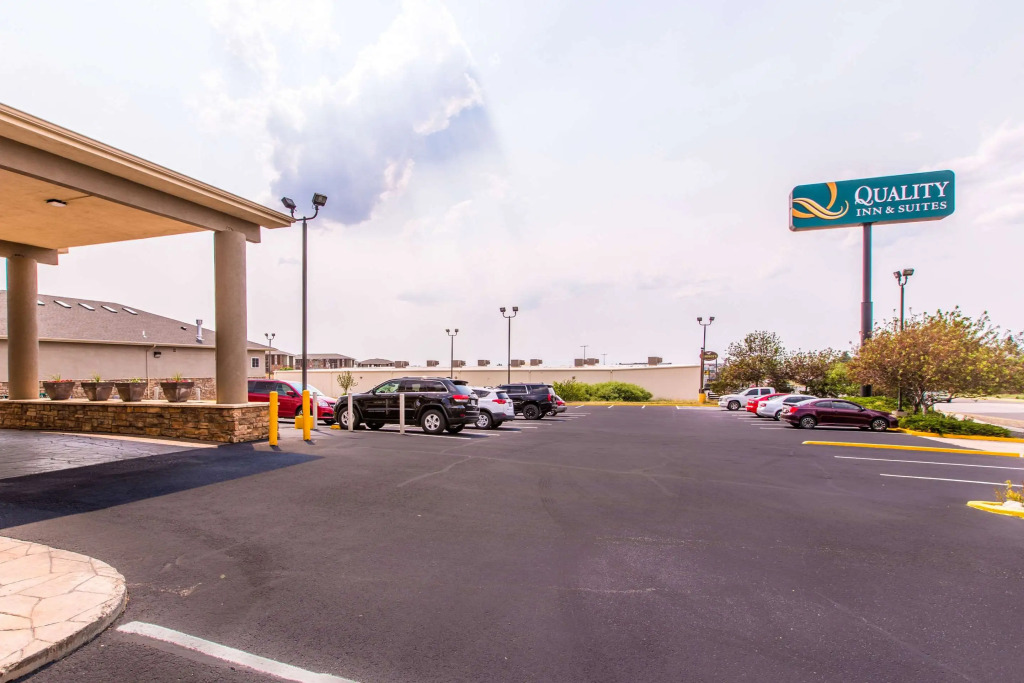 Quality Inn & Suites University