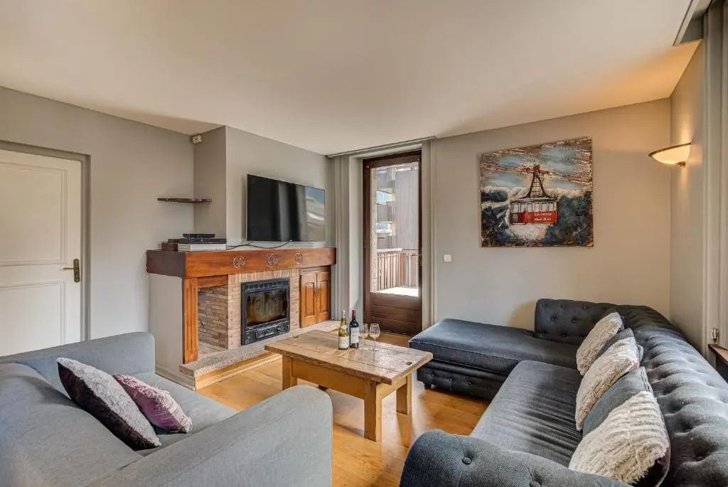 APARTMENT PRESIDENT - Alpes Travel - Central Chamonix - Sleeps 12