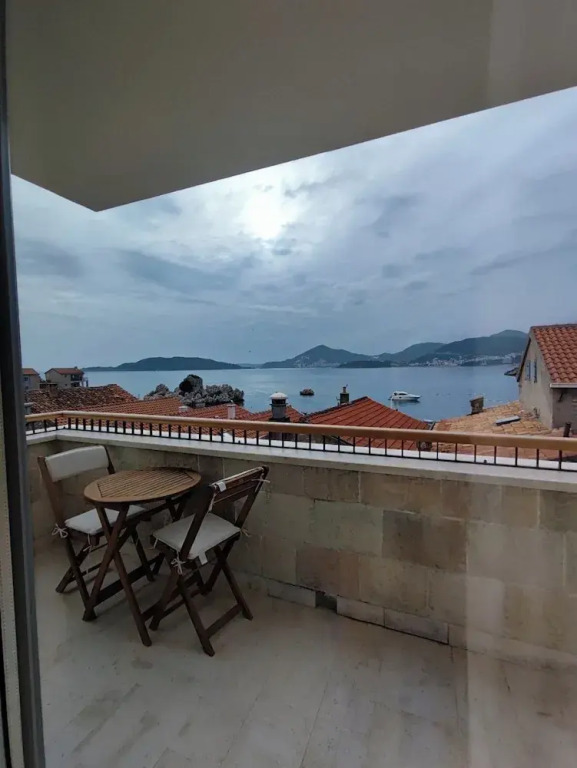 Apartments Lustro