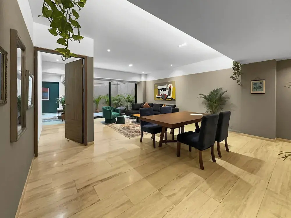 23Gh3 2BR 2.5 Baths with a Private Patio