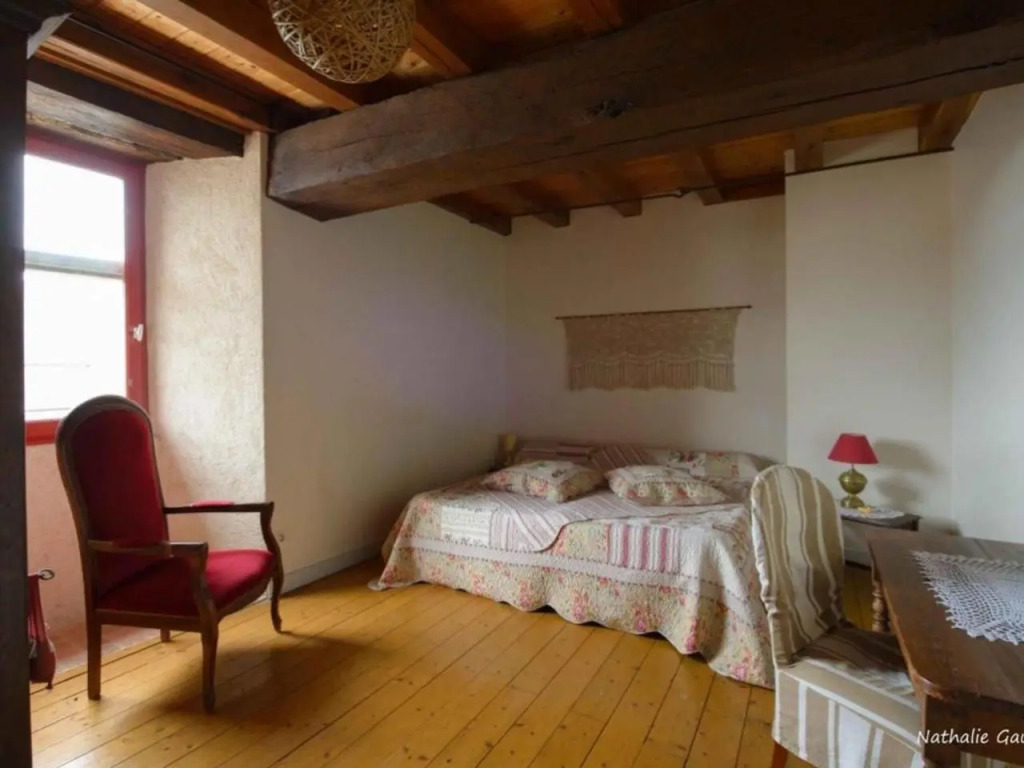 Maison de Campagne Spacieuse avec Piscine Privée et Jardin Clos - FR-1-306-1114