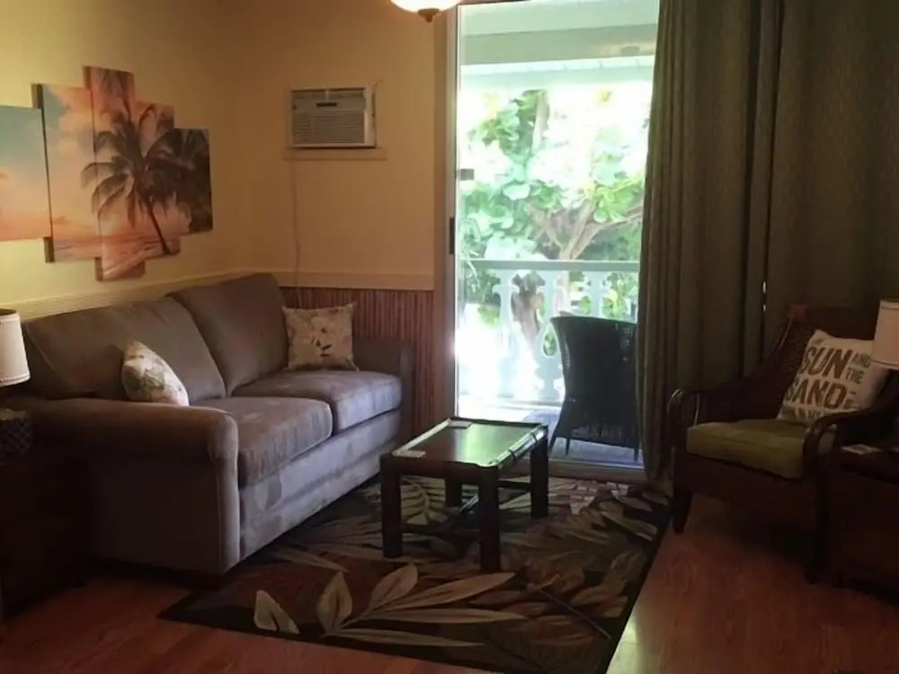 Kona Islander Inn Condos
