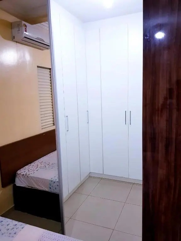 Ótima Casa Caldas Novas 2 km do centro para ate 14 pesssoas com piscina aquecida, churrrasqueira, Wifi