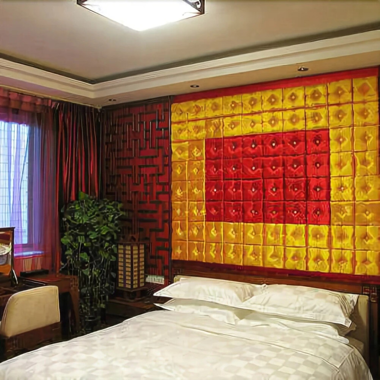 Xinglong Hotel