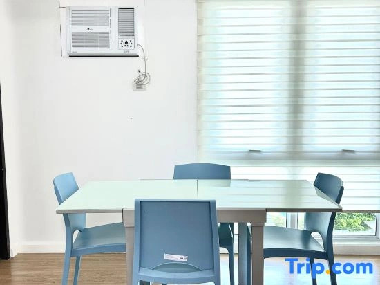 Spacious and Cozy 1BR Condo Unit in Abreeza Place 9th Floor