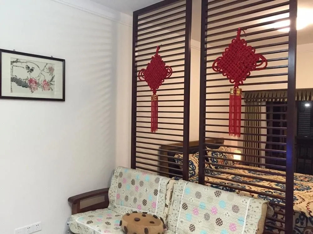 Yujiahui Characteristic Theme Apartment