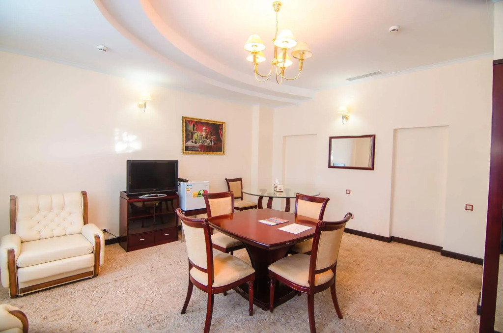 Parasat Hotel & Residence