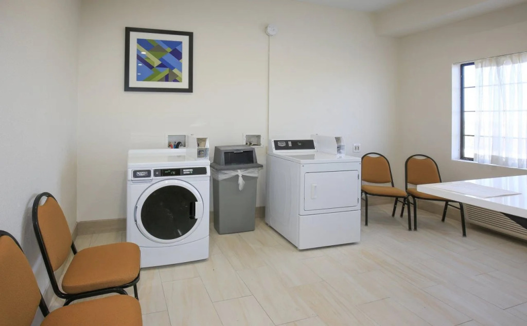 Holiday Inn Express Hotel & Suites Hesperia by IHG