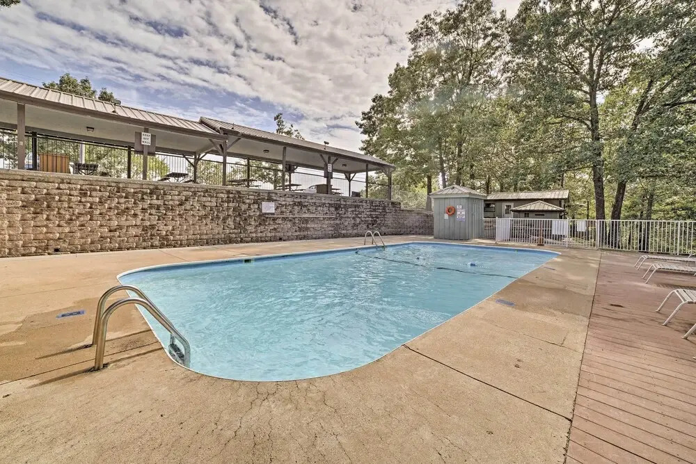 2 Mi to Silver Dollar City: Reed Springs Condo