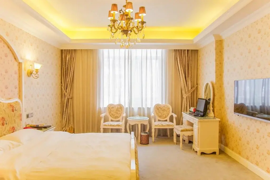 Yibinbandao Holiday Hotel