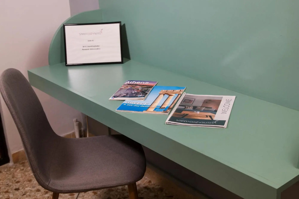 Suite 01-02-03 - Smart Cozy Suites - In the heart of Athens - 9 minutes from metro