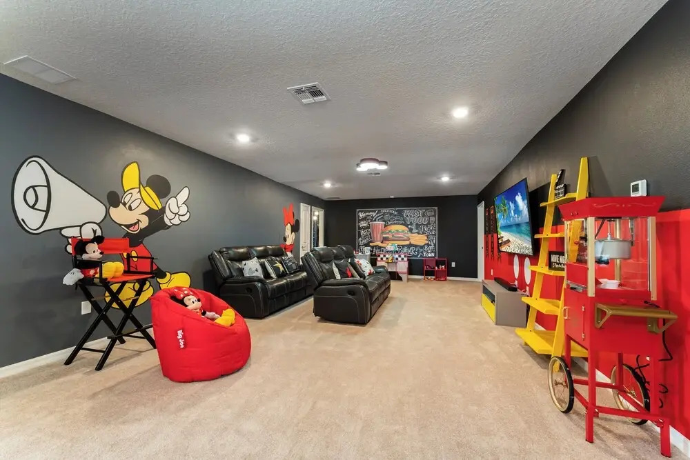 Amazing 8BR Villa by Disney Pool Theater