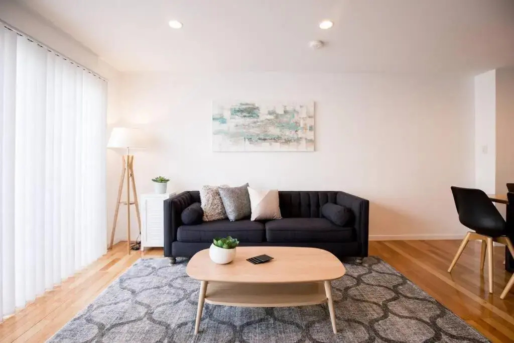 Chic Hobart Townhouse sleeps 9 - perfect location