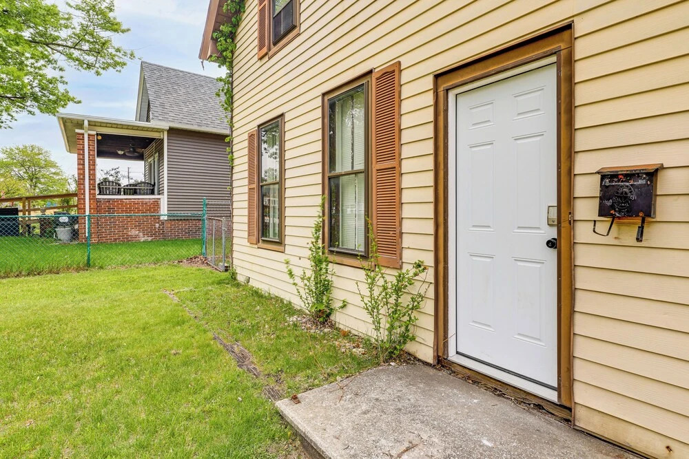 Walkable Apt in Dtwn Michigan City! 2 Mi to Beach
