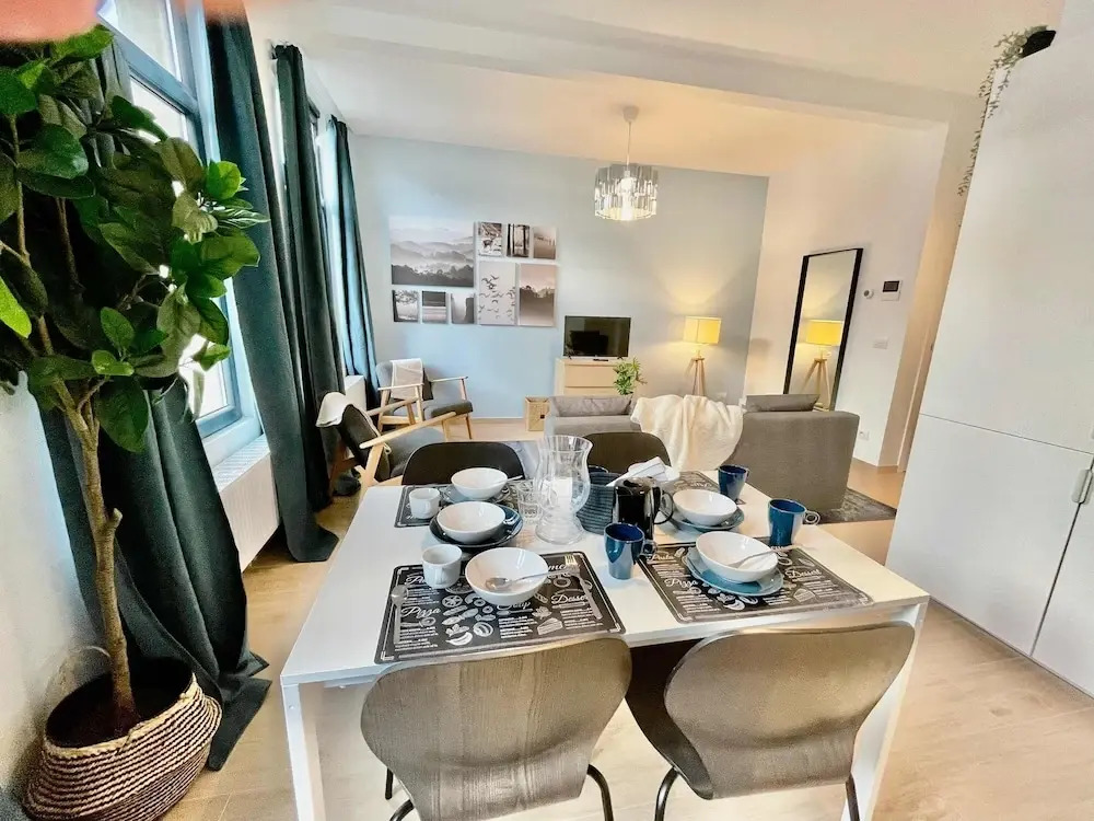 Luxury Dlx 1BR Near Fashion District by Oneluxstay