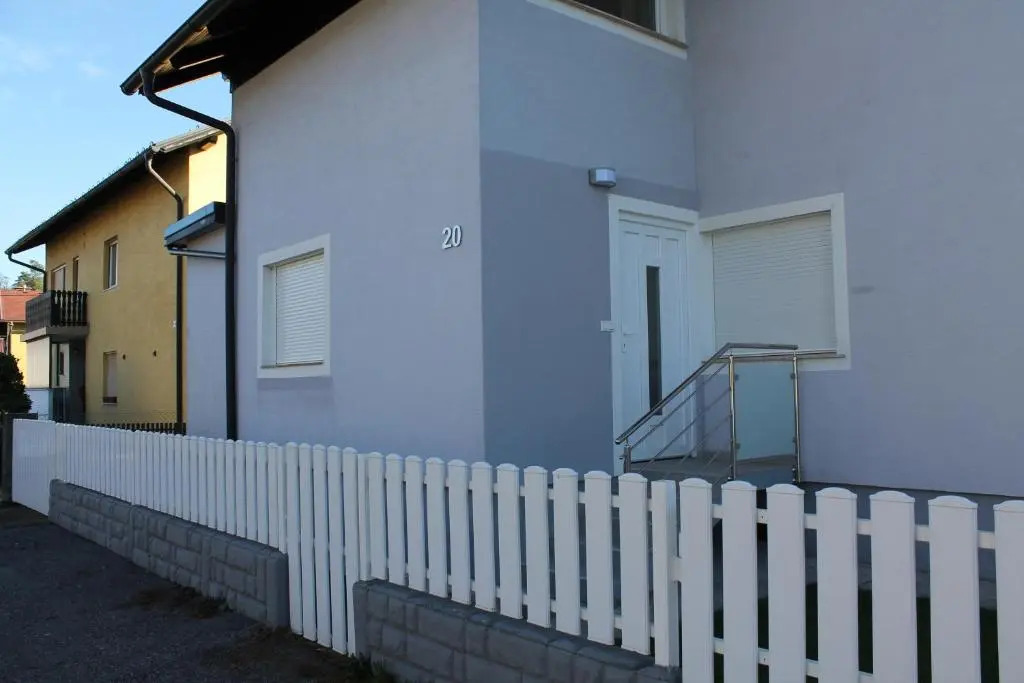 Petite Apartment
