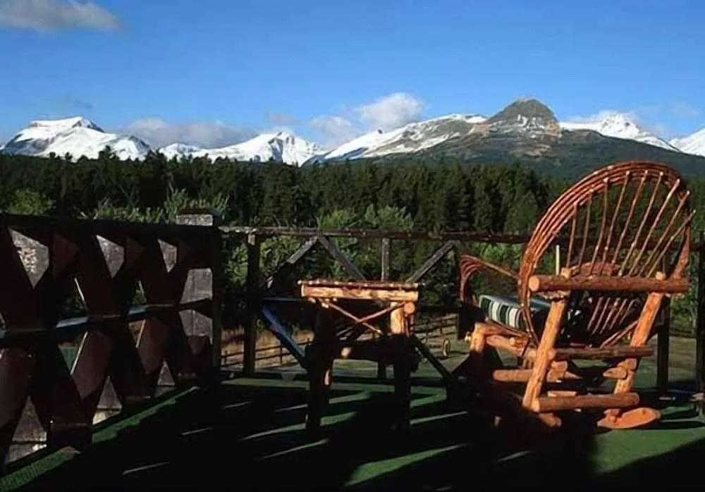 Glacier Park Lodge