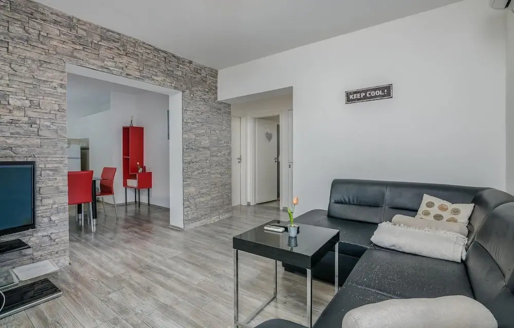Nice Apartment in Vrbnik With 1 Bedrooms and Wifi