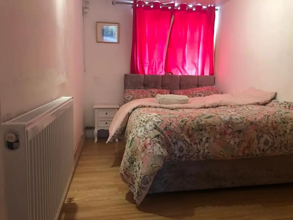 Economical 2BR Small Furnished Annex-high Wycombe