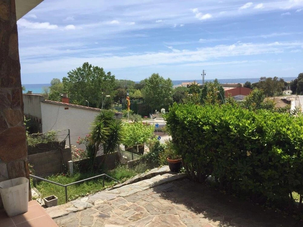 House With 4 Rooms in Sant Pol de Mar, With Wonderful sea View and Fur