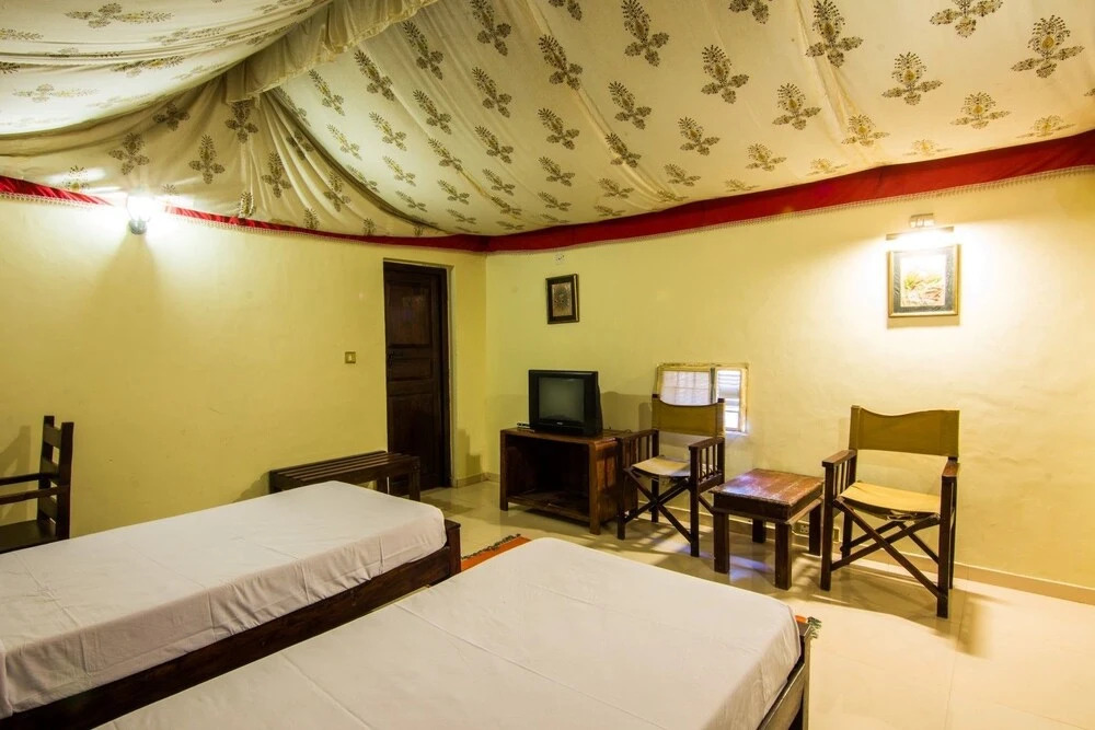 Hotel Jhalamand Garh