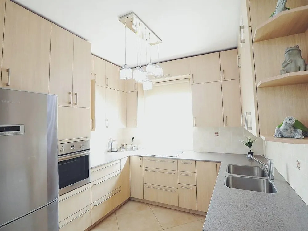 Art Apartment near Mamila