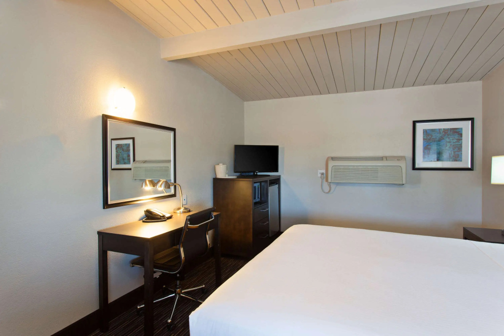 Days Inn by Wyndham Chowchilla Gateway to Yosemite