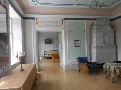 Saue Manor