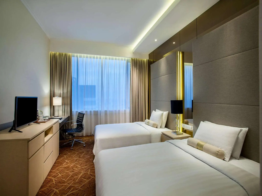 Menara Peninsula Hotel