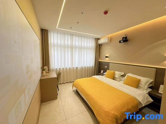 Moonlight Hotel (Central Metal Steel Logistics Park Branch)