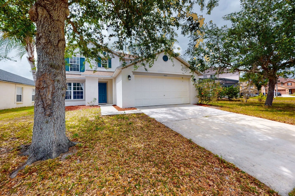 Dog-friendly Home With Lake Views, Ping-pong, air Hockey, Streaming, W/d, & AC