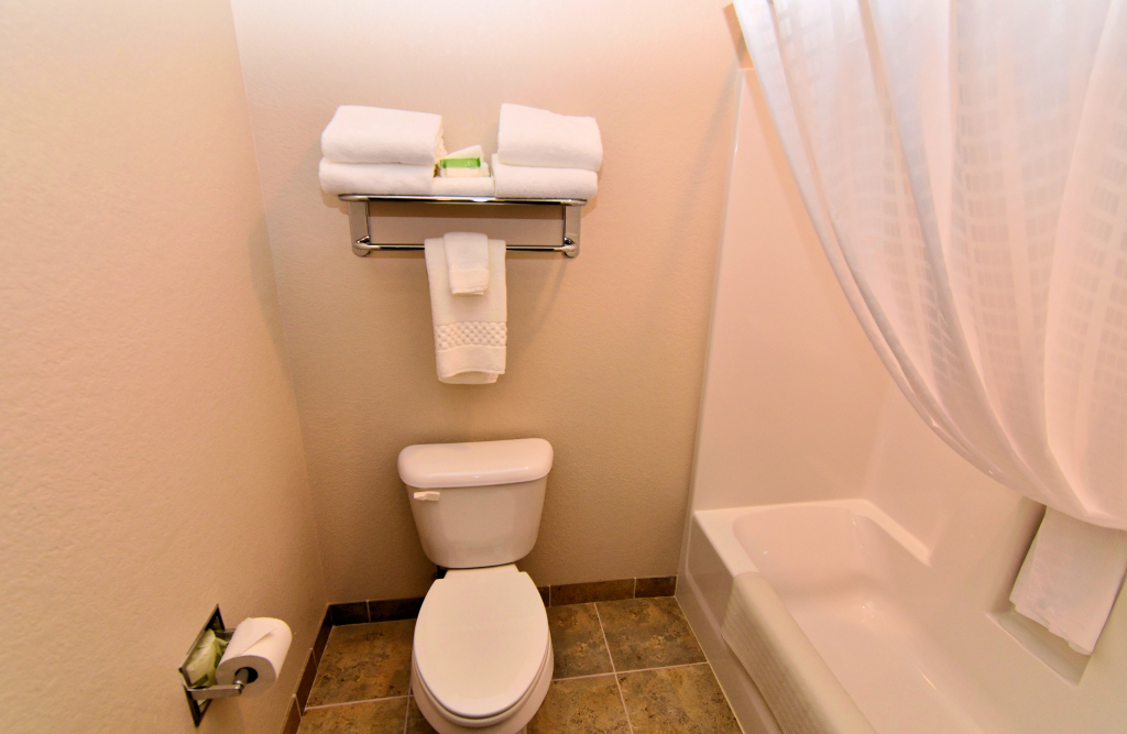 Cobblestone Inn & Suites - Monticello
