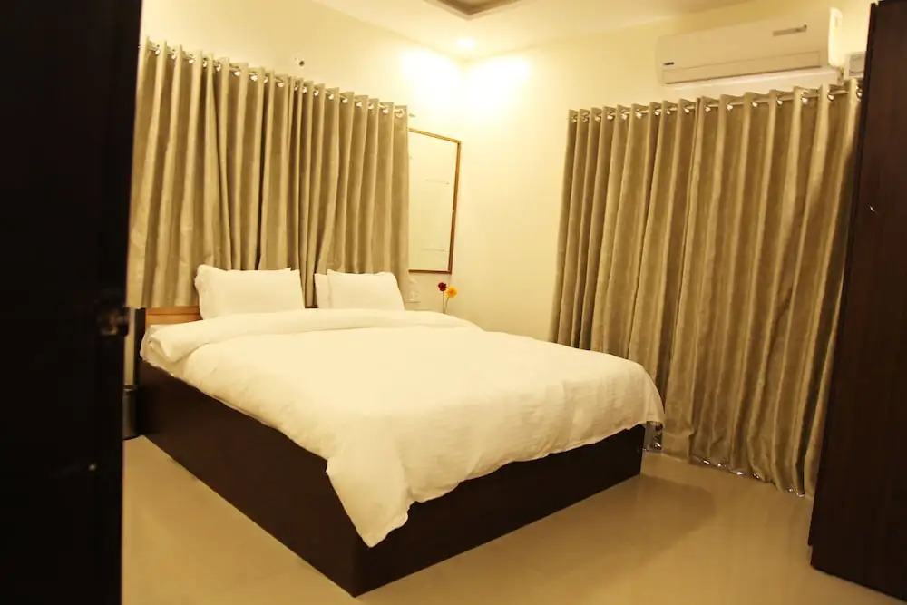 Saburi Service Apartments