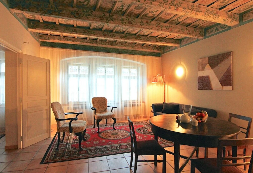 Rustic 2 Bedroom apt in the Heart of Mala Strana