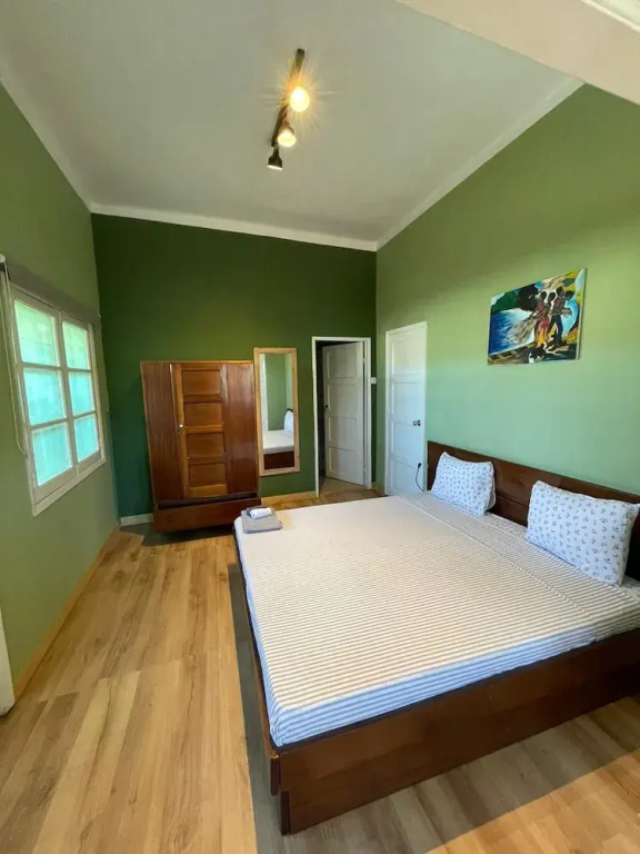 Residencial Avenida Geovanni - Central Sao Tome - Private Bathroom & Solar Backup