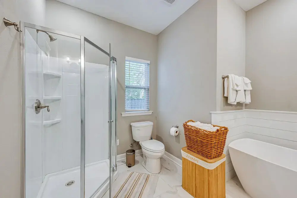 1 Mi to Fsu: Group-friendly Midtown Getaway!