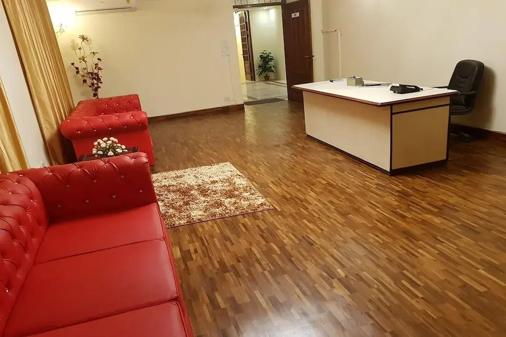 Greenleaf Apartment And Suites, Kalkaji