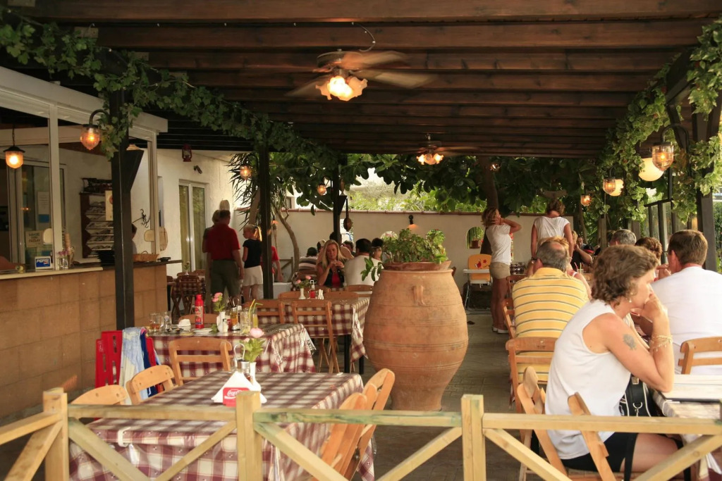 Kassandra Hotel