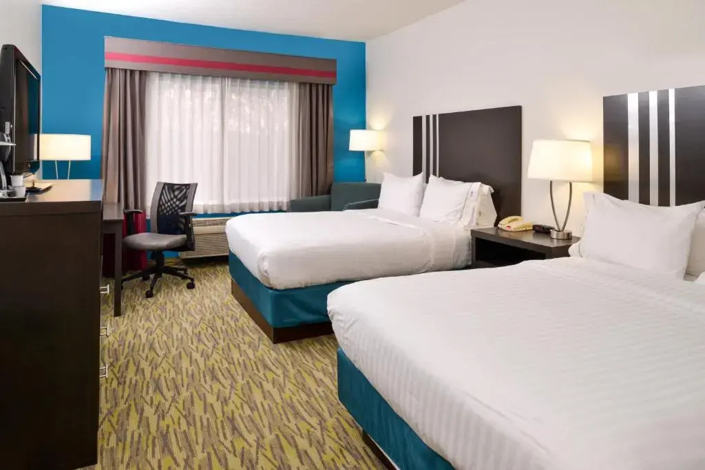 Holiday Inn Express Hotel & Suites Omaha West by IHG