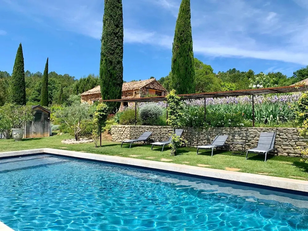 House With 2 Bedrooms in Roussillon, With Shared Pool, Enclosed Garden and Wifi