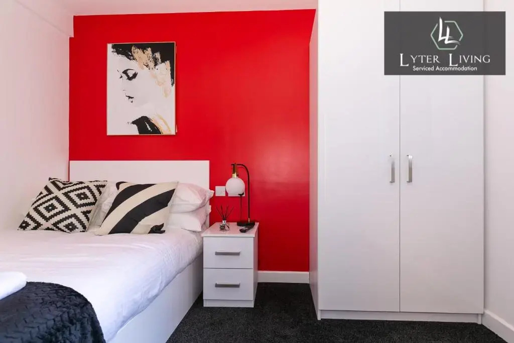 Leicesters Lyter living Serviced apartments Opposite Leicester Railway Station