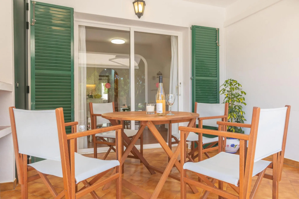 SES FONTS C25 - Charming flat with shared pool and close to the beach Free WiFi