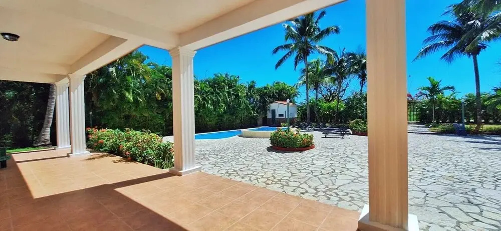 9th hole Villa