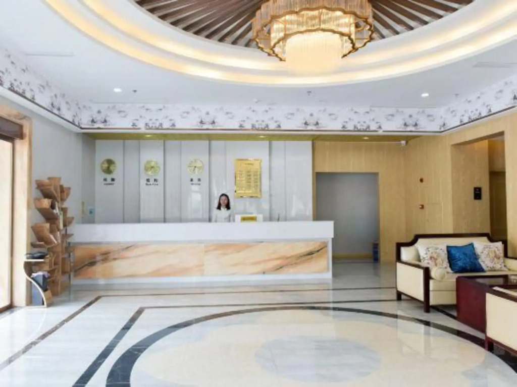 Platform  Hotel