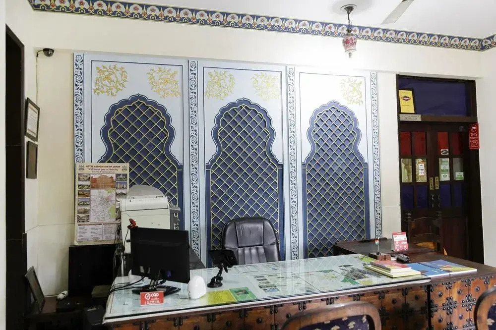 OYO Rooms Heritage Hawa Sadak