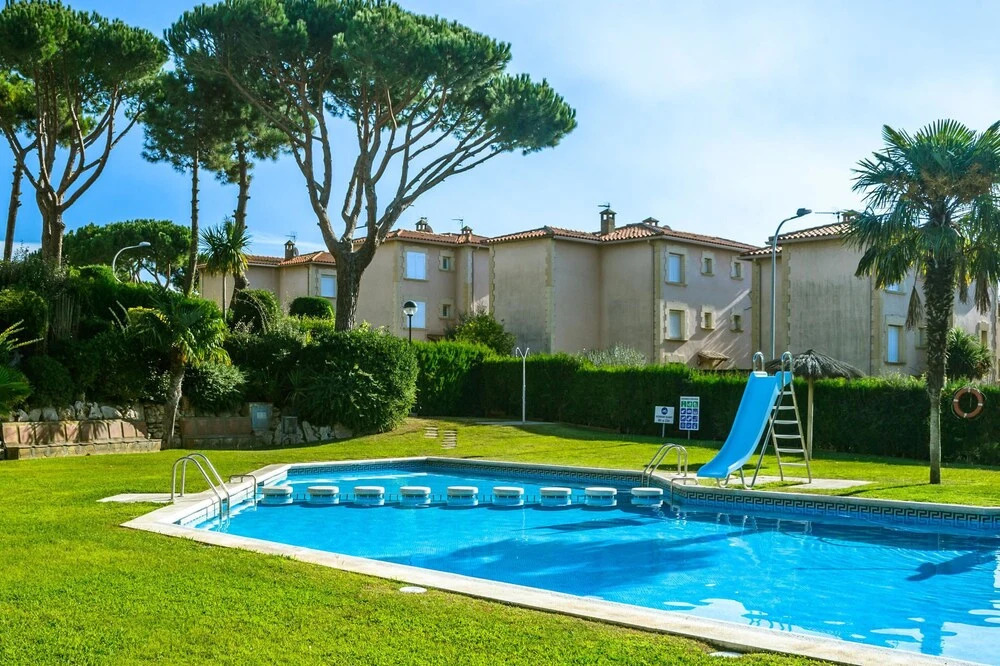 AQ-4 CALELLA DE PALAFRUGELL 4 PAX