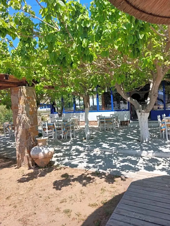 Isalos Rooms On The Beach