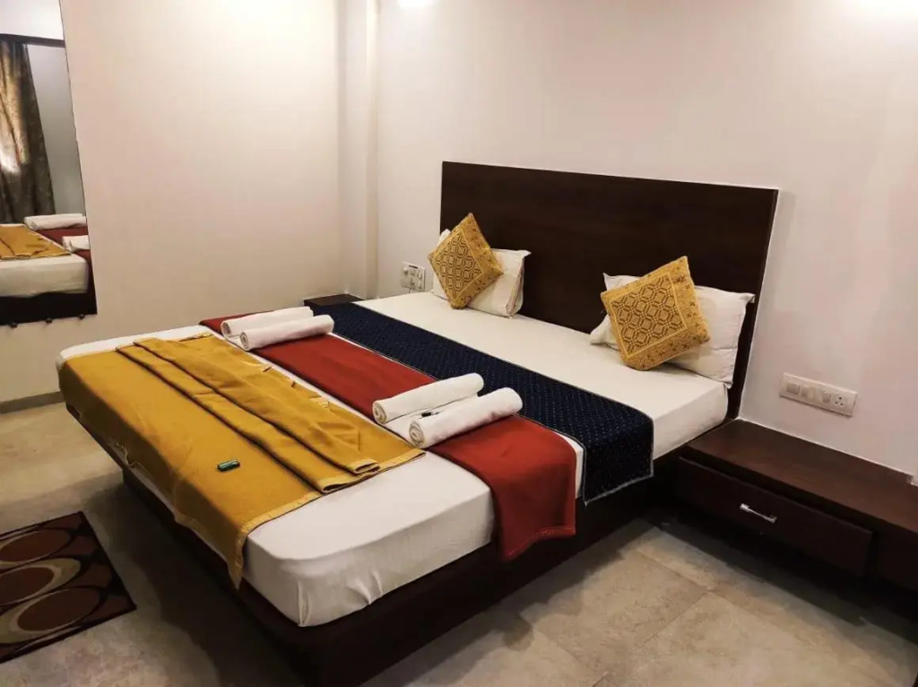 Hotel Manasi INN
